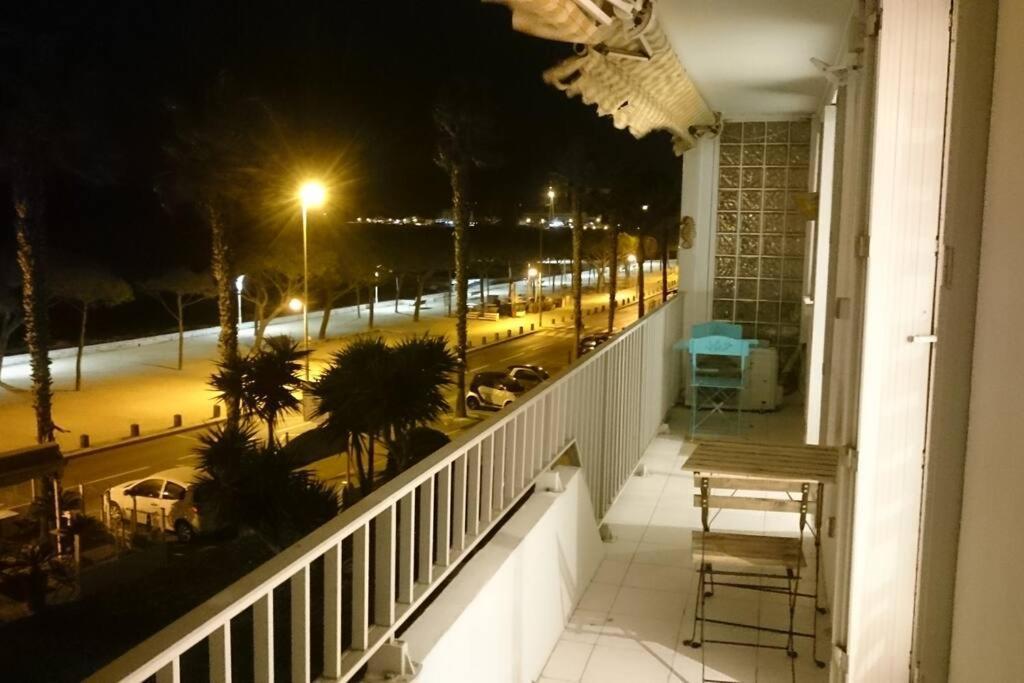 T3 Sur La Plage Vue Feerique Mer,Wifi, Parking Inclus , Clim لا سيوتا المظهر الخارجي الصورة
