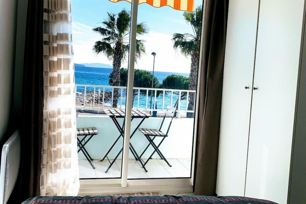 T3 Sur La Plage Vue Feerique Mer,Wifi, Parking Inclus , Clim لا سيوتا المظهر الخارجي الصورة
