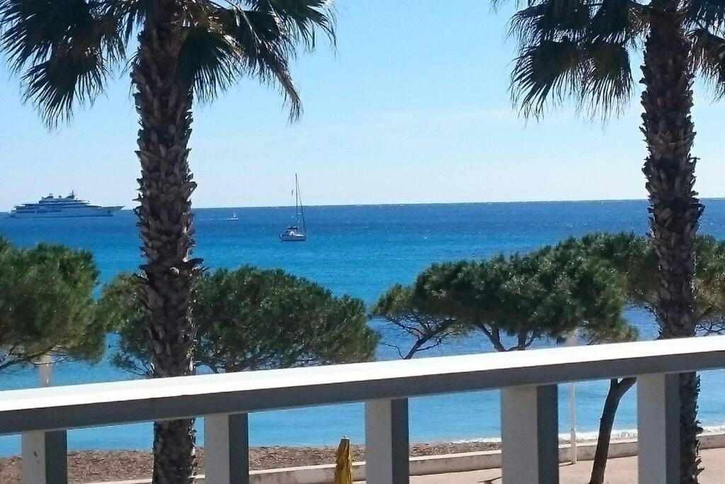 T3 Sur La Plage Vue Feerique Mer,Wifi, Parking Inclus , Clim لا سيوتا المظهر الخارجي الصورة