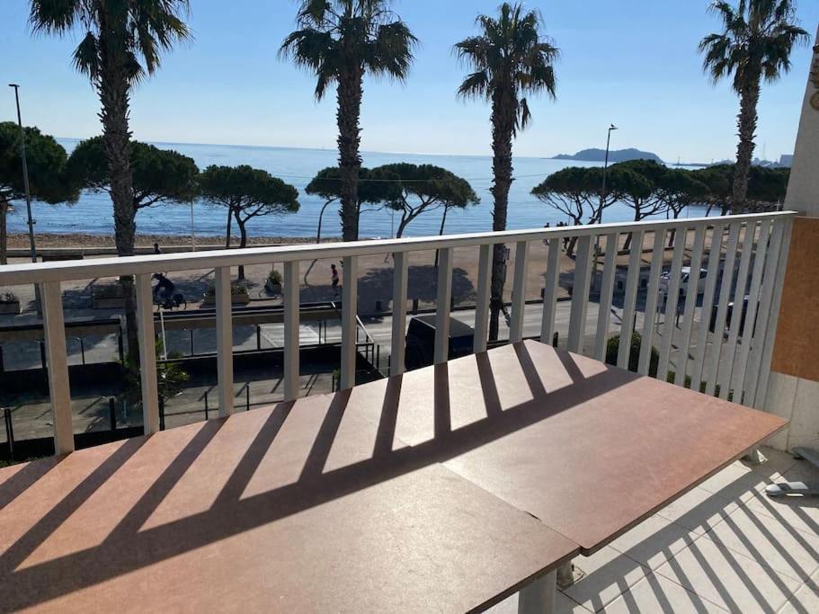 T3 Sur La Plage Vue Feerique Mer,Wifi, Parking Inclus , Clim لا سيوتا المظهر الخارجي الصورة